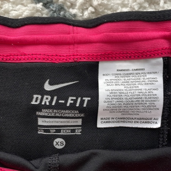 Nike Capri Pants - Picture 4 of 4